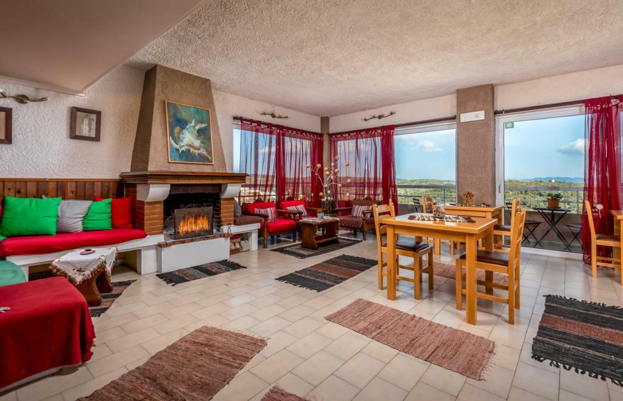 Thomas Hotel Monolithos  ภายนอก รูปภาพ