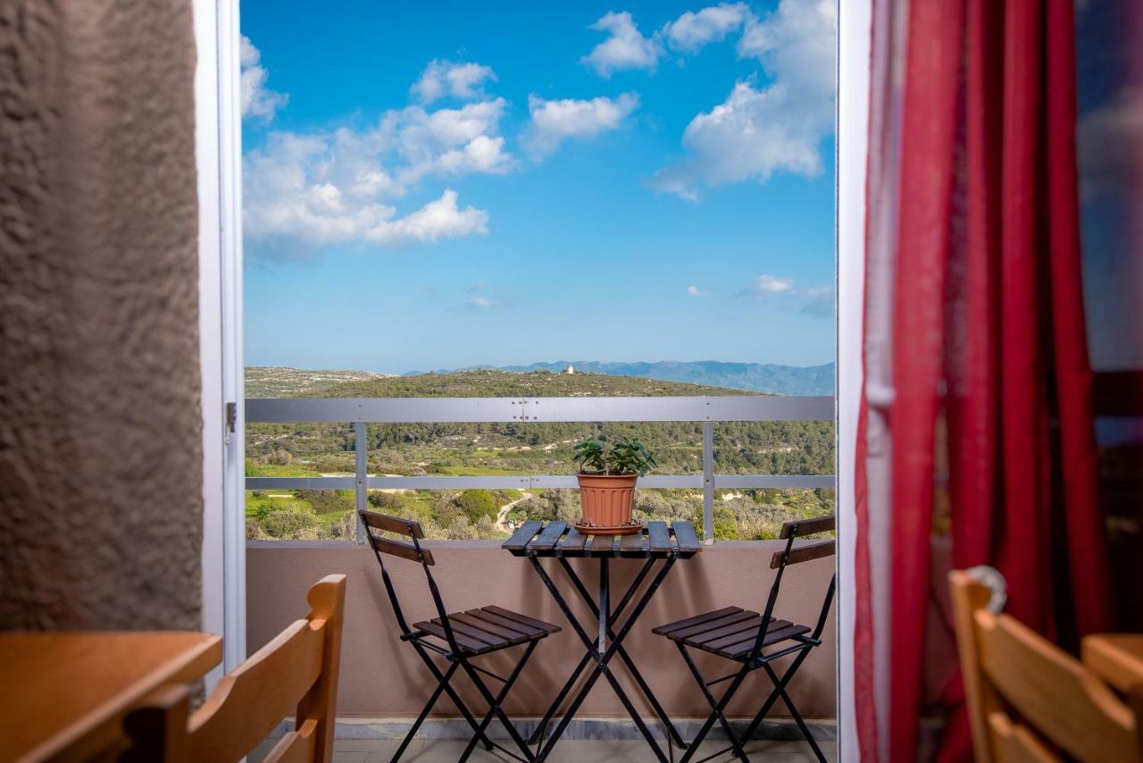 Thomas Hotel Monolithos  ภายนอก รูปภาพ